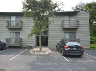 314 Spruce Hills Dr, Glen Gardner, NJ 08826