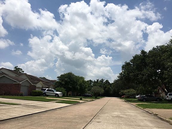 4th image of 554 Birdsong Dr