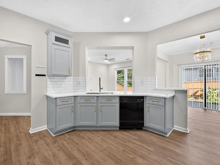 4379 Annlette Dr NW — Photo 14
