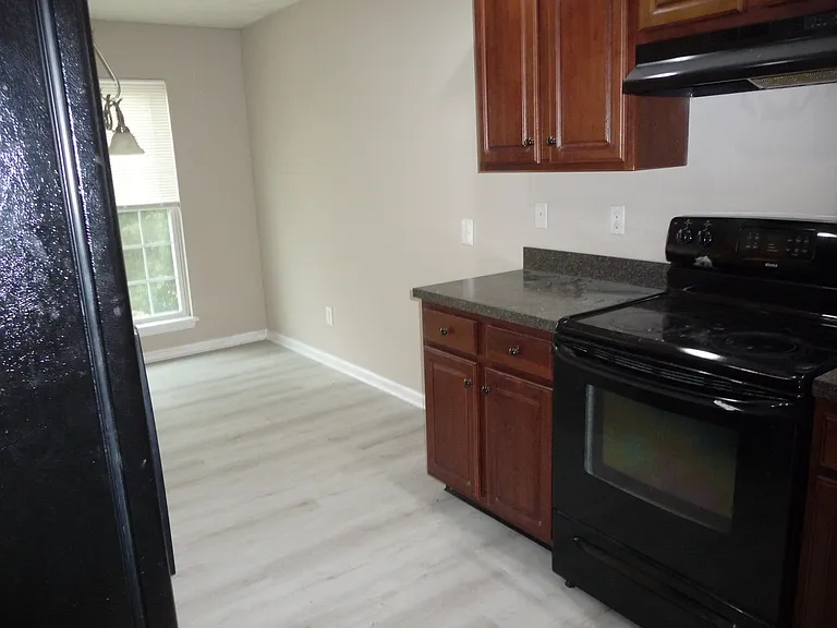 6312 Labor Ln — Photo 3