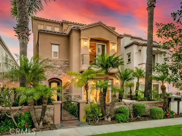 225 11th St, Huntington Beach, CA 92648