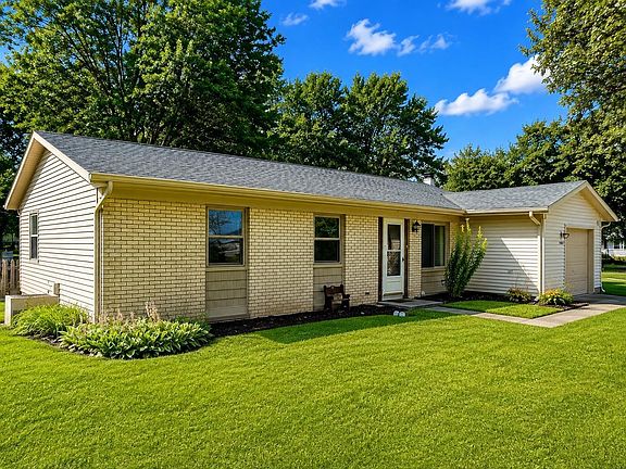 2nd image of 4141 Sandhurst Dr
