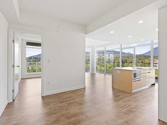 5th image of 200 Klahanie Ct #1708