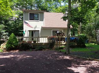 207 Coach Rd, Tobyhanna, PA 18466
