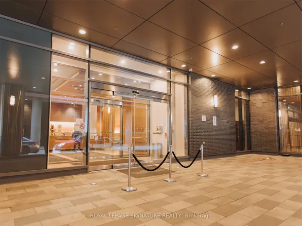 295 Adelaide St W, Toronto, ON