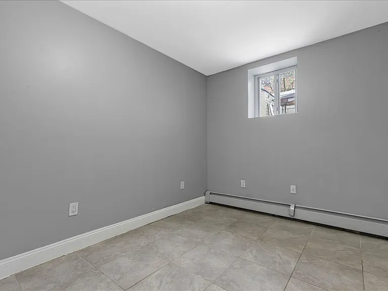 1021 E 213th St #3 — Photo 4