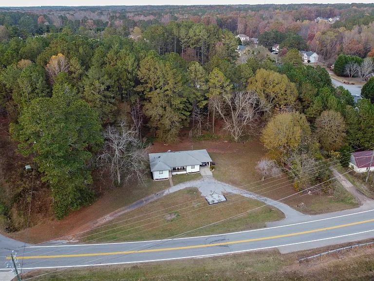 1286 Oak Hill Rd — Photo 3