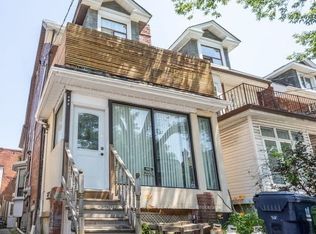 693 Euclid Ave #1, Toronto, ON M6G2T8