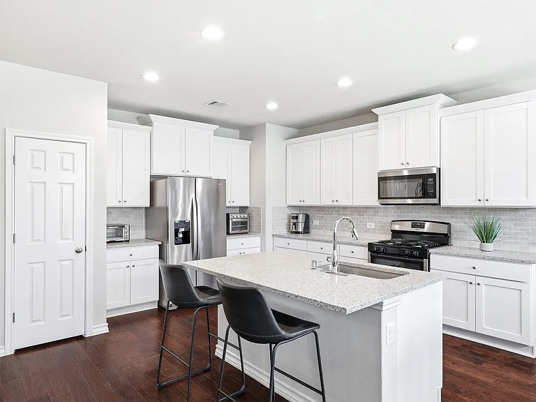5602 Chestnut Xing — Photo 11