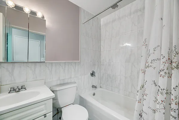 Rented by Compass | media 19