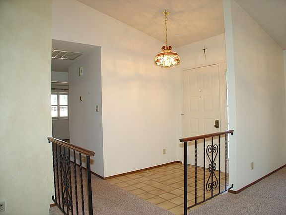2nd image of 3647 Willowdale Dr