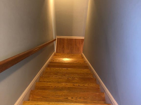 5th image of 279 Robinson Ave #1
