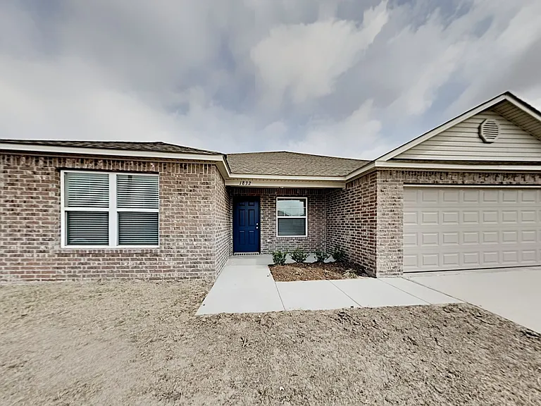 1832 Jack Rabbit Ln — Photo 2