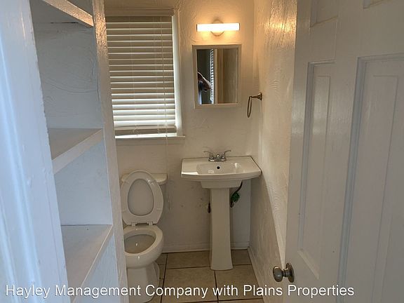 4th image of 311 Nisbet St NW