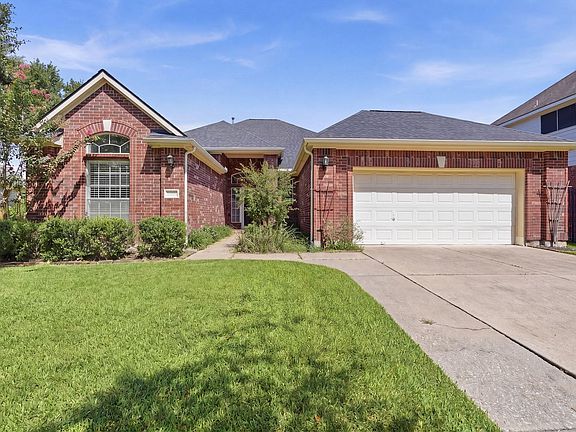 2nd image of 507 Arbor Ct