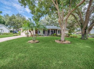 26146 Newcombe Cir, Leesburg, FL 34748