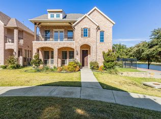 516 Renaissance Ln, Irving, TX 75060