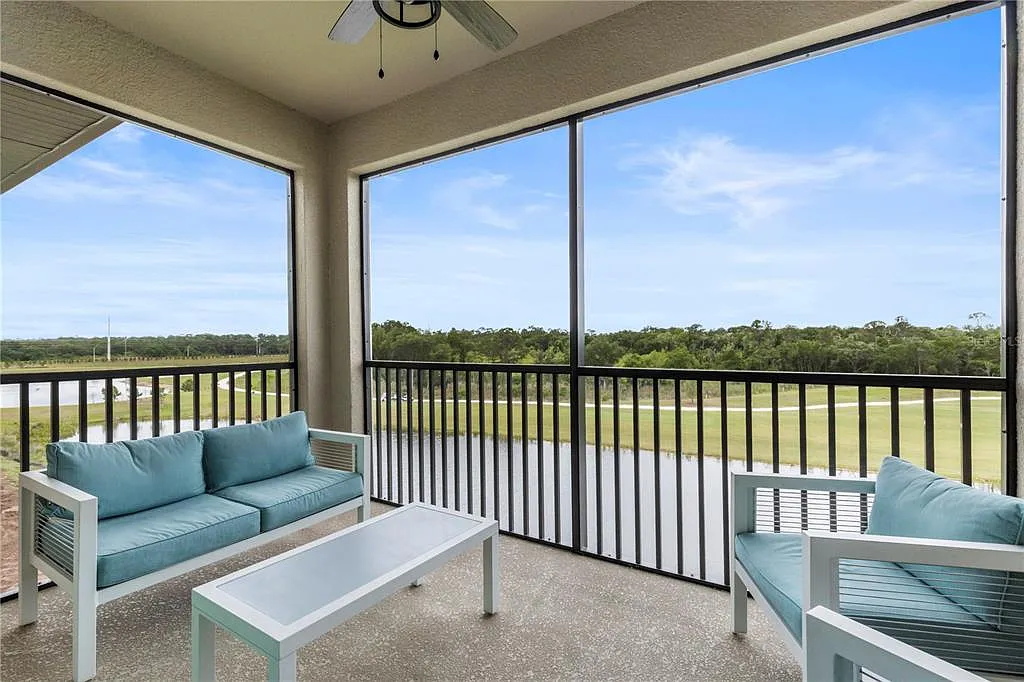 2 bed, 2.0 bath, 1154 sqft, $2,500 — Photo 2