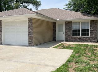 304 N Water St APT B, Warrensburg, MO 64093
