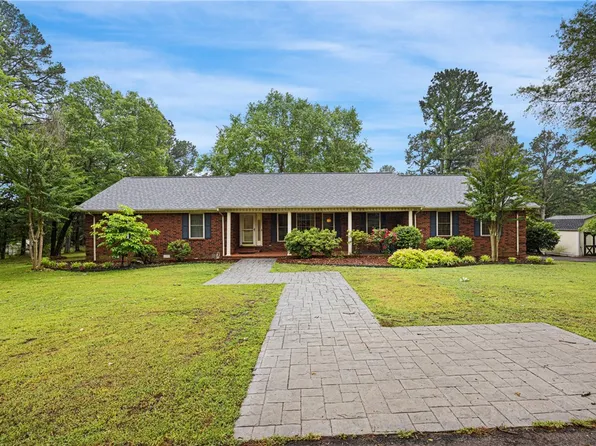 333 Richland Cir, Russellville, AR 72802