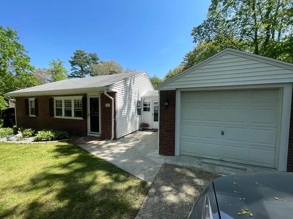 224 Old Main St, Lakeville, MA 02347