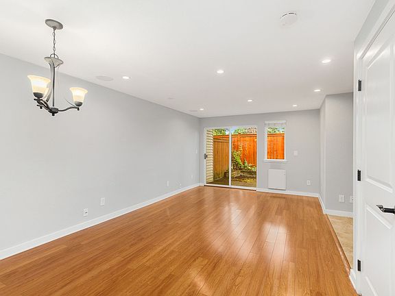 4th image of 10152 NE 137th Pl