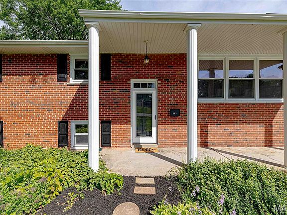 2nd image of 103 Canary Ln