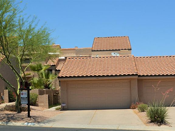 2nd image of 320 E Larkspur Ln
