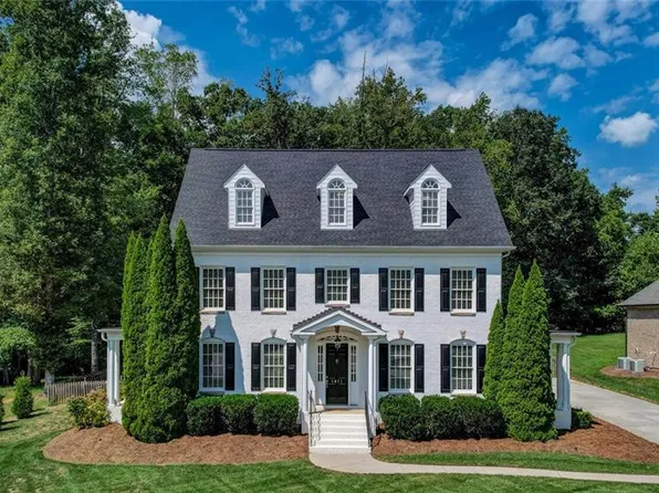 1411 Kintail Ct, Summerfield, NC 27358