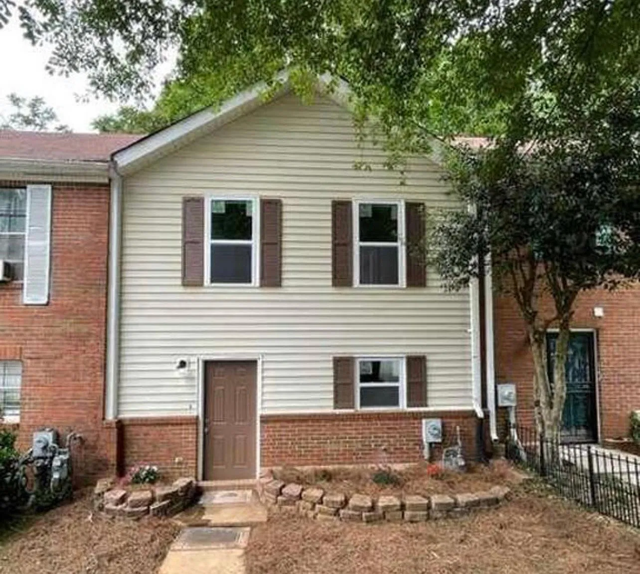 5004 Pat Mell Pl SE — Photo 1