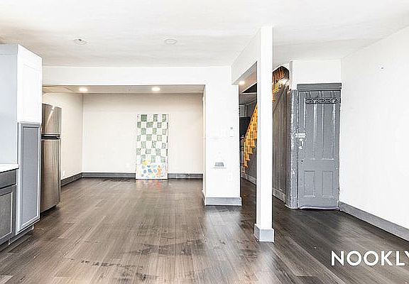 5th image of 105 Vernon Ave APT 1