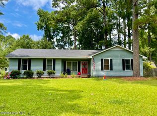 3301 Hedgerow Cir, Trent Woods, NC 28562