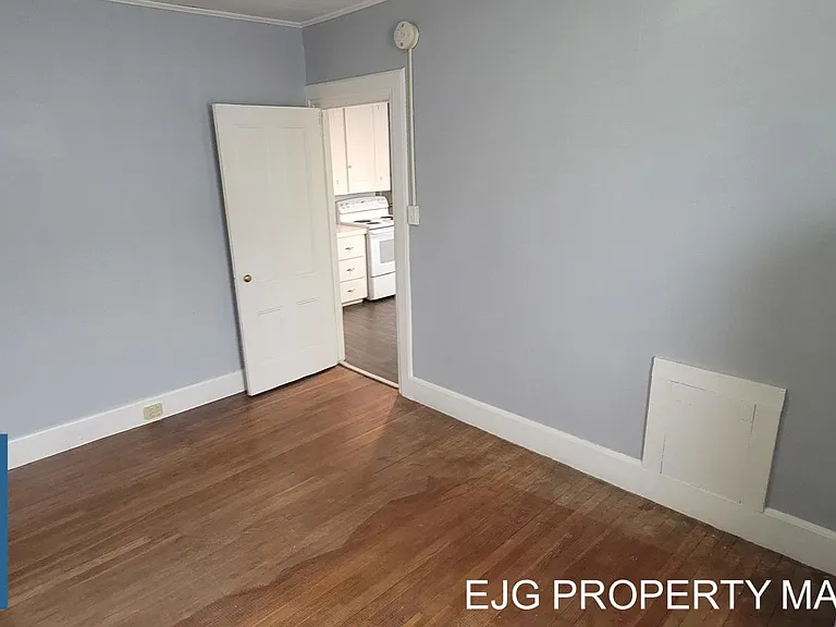 159 Orange St #2R — Photo 4