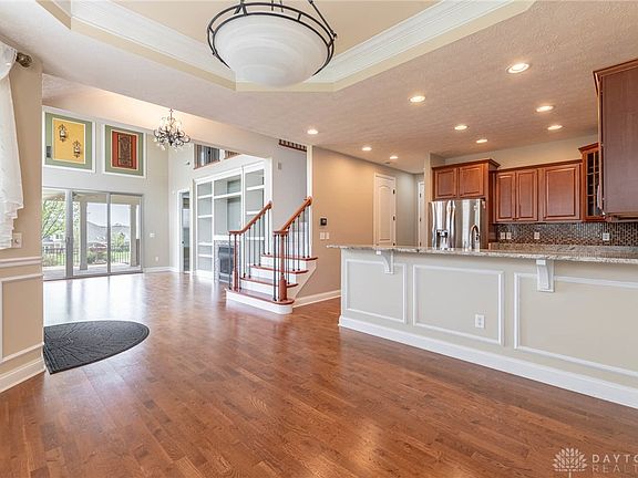 2nd image of 681 Mackenzie Ct