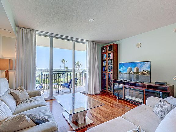 3rd image of 610 W Las Olas Boulevard #911n