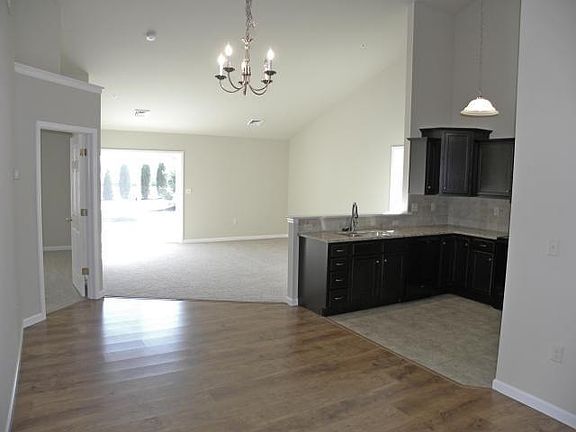 4th image of 1342 Willow Creek Dr #104