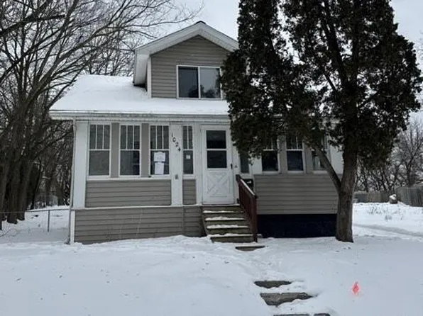 1024 Porter St, Lansing, MI 48906