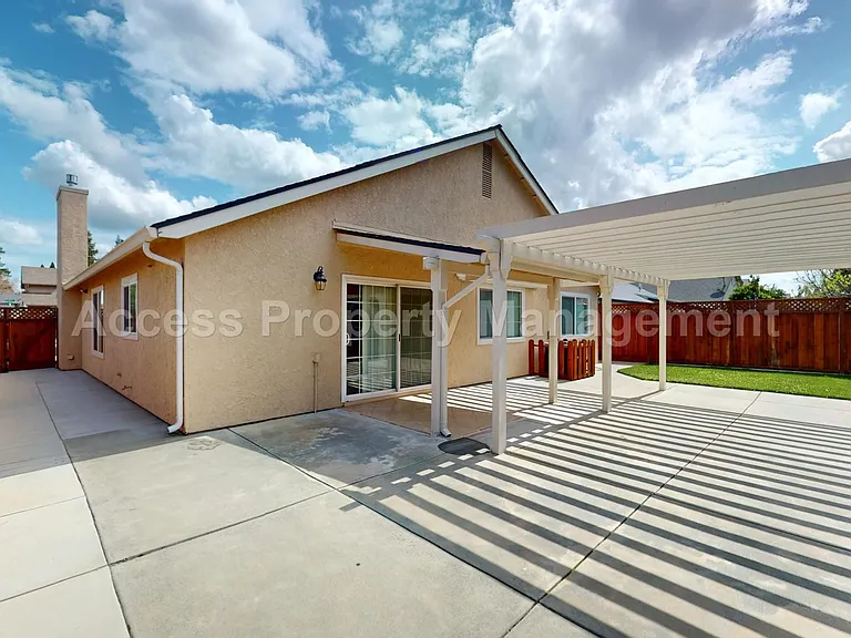 2141 Norik Dr — Photo 28