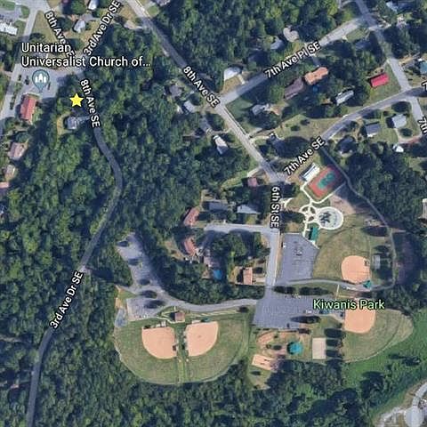2nd image of 812 3rd Avenue Dr SE