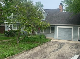 4601 Seeley Ave, Downers Grove, IL 60515