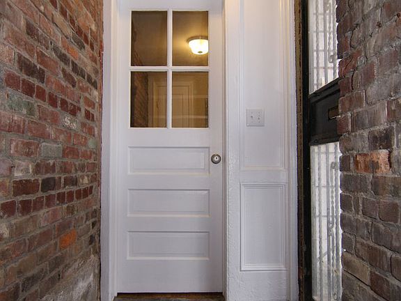 3rd image of 124 Ainslie St #G