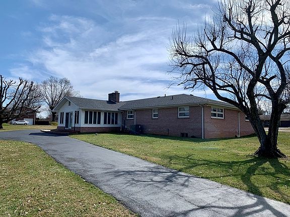 3rd image of 18175 Westwood Dr