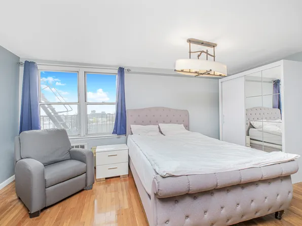 770 Ocean Parkway 7A image 2 of 14