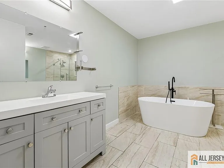 624 Brickhouse Rd — Photo 33