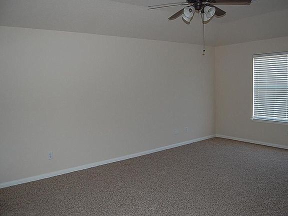 5th image of 18114 Rose Hill Park Ln