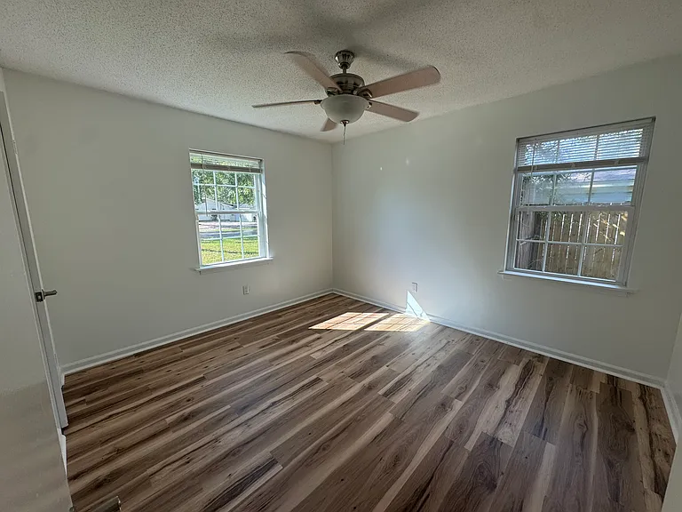 206 Pineview St — Photo 10