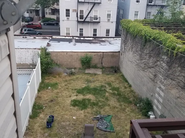 20 Rose Avenue image 13 of 15