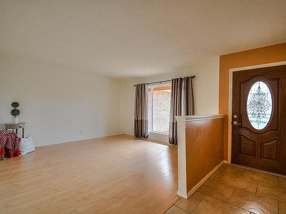 2nd image of 11907 El Dorado Pl NE