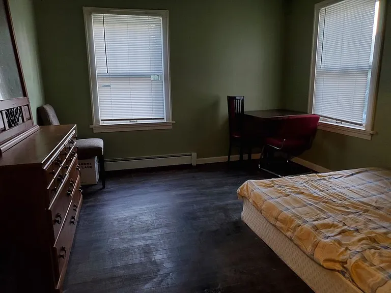930 Emerald St #2B — Photo 14