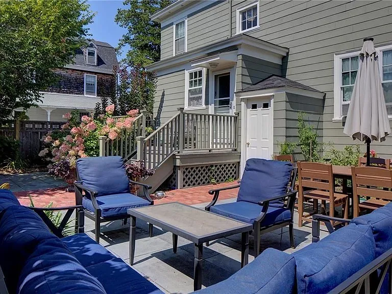 27 Cranston Ave — Photo 44